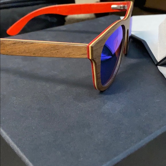 Sunglasses - Picture 5 of 10